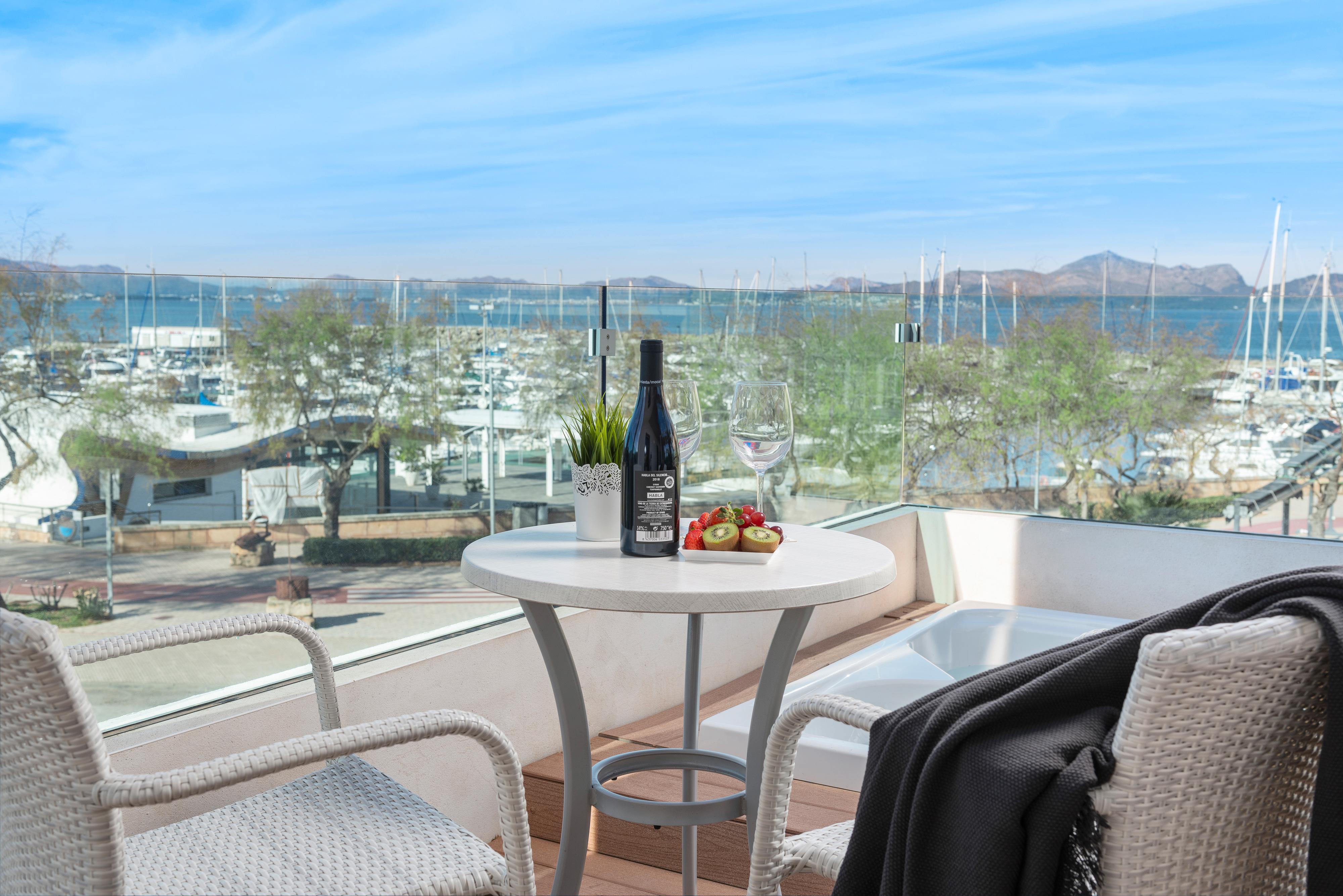 Llaut Boutique Hotel (Adults Only) กันปิกาฟอร์ต ภายนอก รูปภาพ