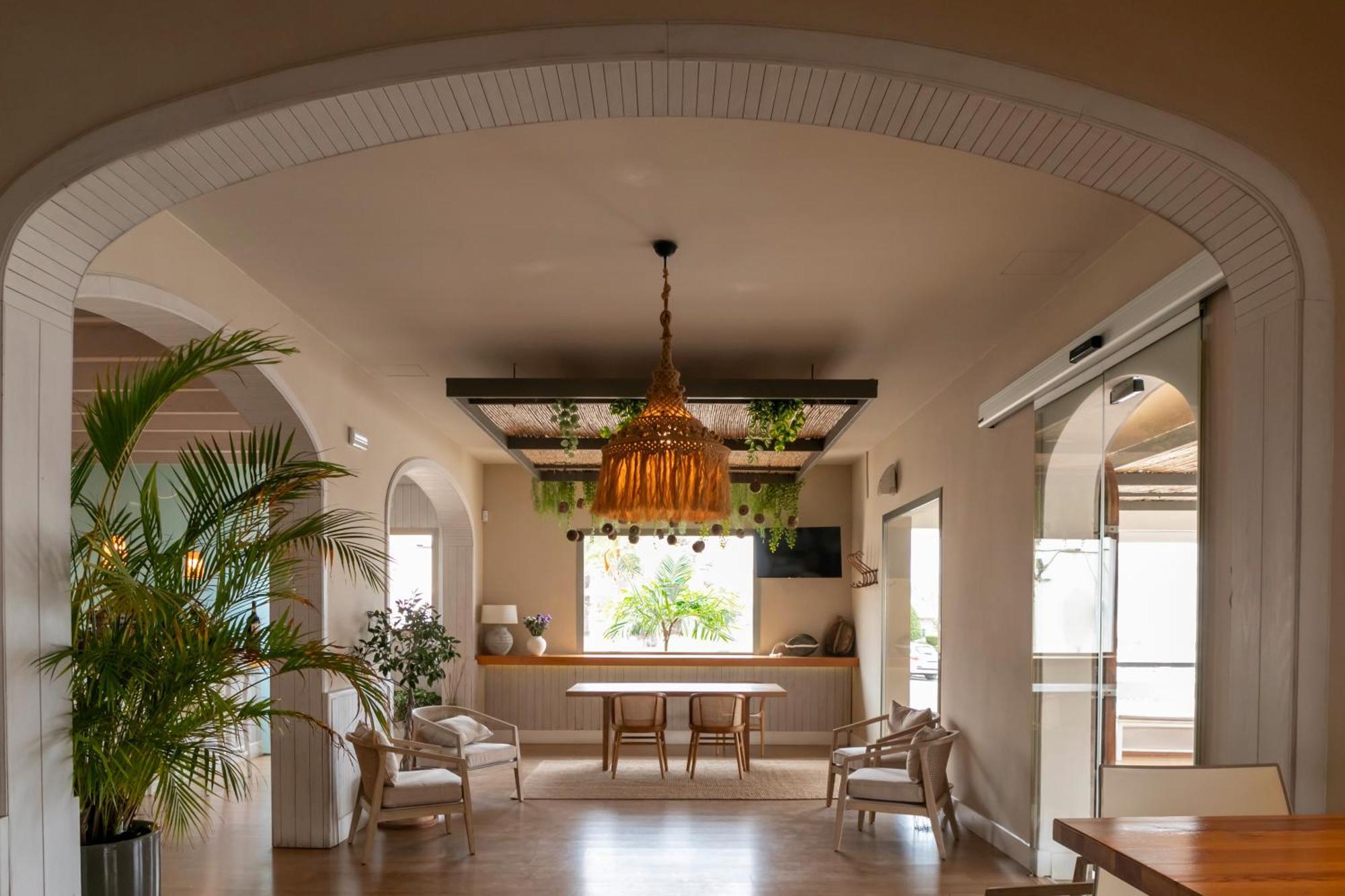 Llaut Boutique Hotel (Adults Only) กันปิกาฟอร์ต ภายนอก รูปภาพ